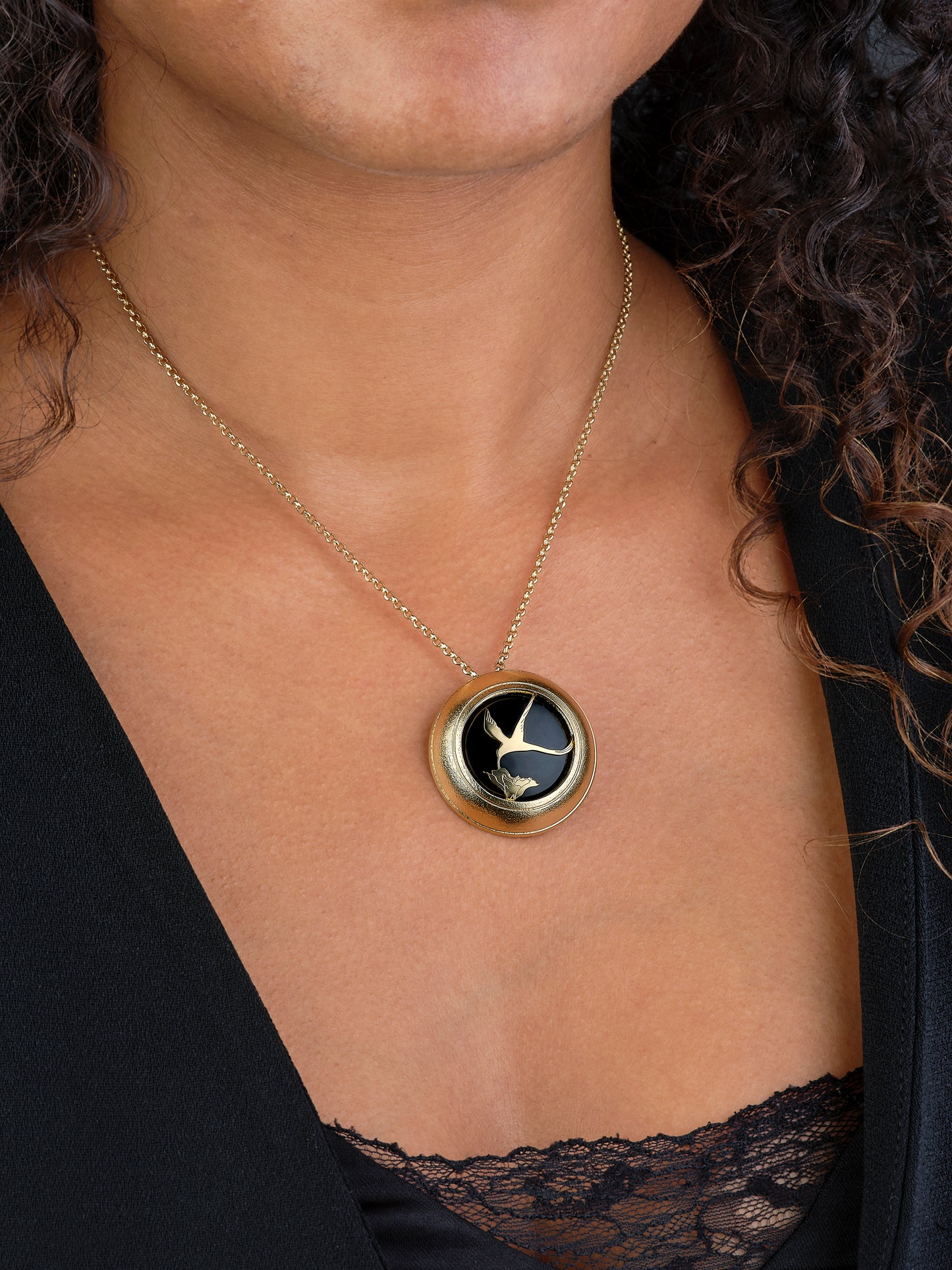 Broche "Beauté Péi" - Paille-en-queue/Onyx