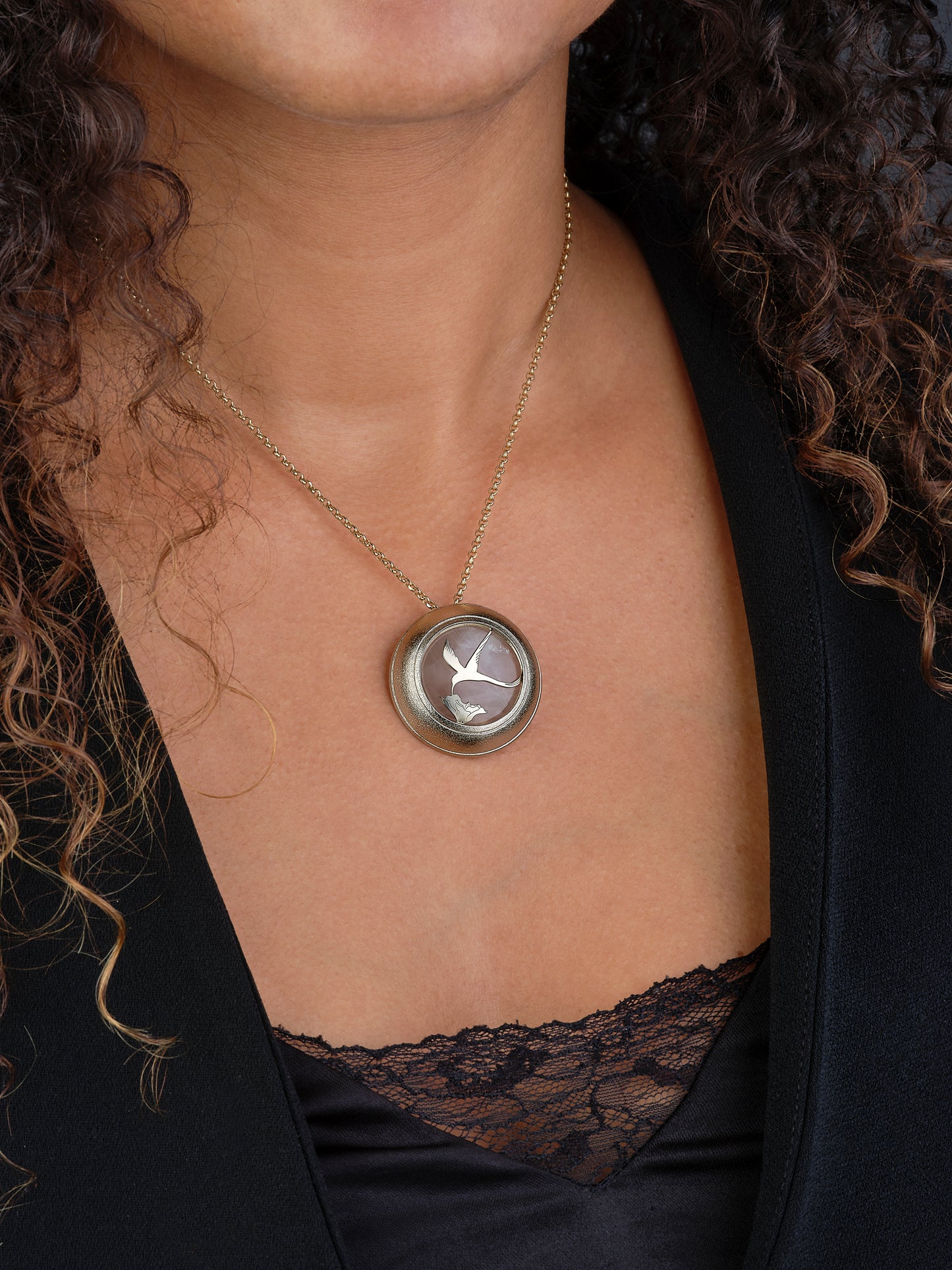Broche "Beauté Péi" - Paille-en-queue/Quartz Rose